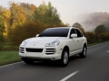 Exterior picture 2 of Porsche Cayenne Turbo S