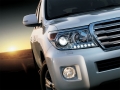 Exterior picture 3 of Toyota Land Cruiser 200 VX AT