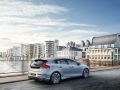Exterior picture 2 of Volvo V40 D3 Kinetic